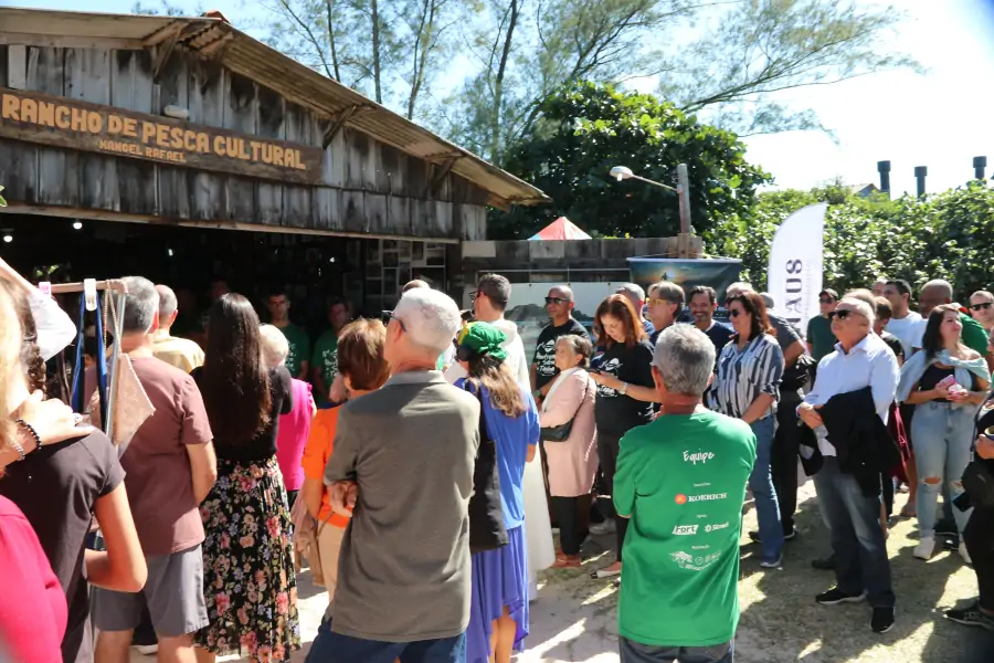 Lançada a obra do Novo Rancho do Getúlio no Campeche: um marco para a pesca artesanal e a cultura de Florianópolis 7 Lançada a obra do Novo Rancho do Getúlio no Campeche: um marco para a pesca artesanal e a cultura de Florianópolis 7