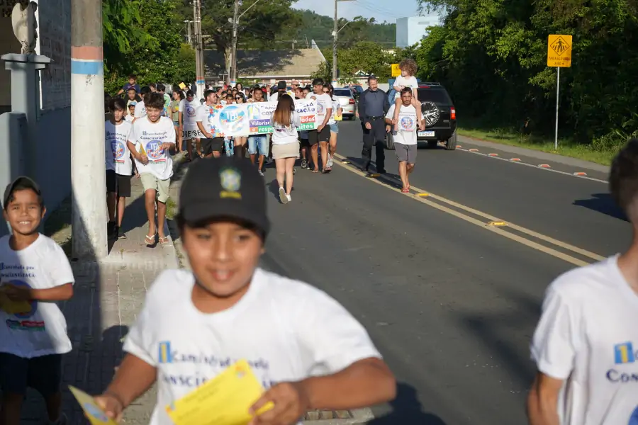 TEA Tapera realiza 1ª Caminhada de Conscientização sobre o Autismo no Sul da Ilha 1 TEA Tapera realiza 1ª Caminhada de Conscientização sobre o Autismo no Sul da Ilha 1