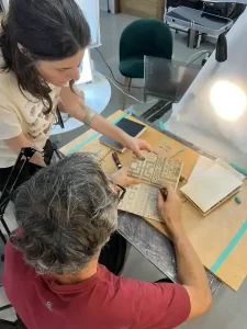 Leia mais sobre o artigo Artistas lançam oficina gratuita de cadernos criativos e memoriais com inscrições abertas a partir de 2 de julho