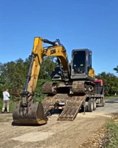 Leia mais sobre o artigo Inicia Limpeza de Valas no Bairro Carianos, em Florianópolis