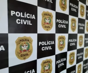 Leia mais sobre o artigo Polícia Civil cumpre mandado em investigação de pichações em escola da Capital