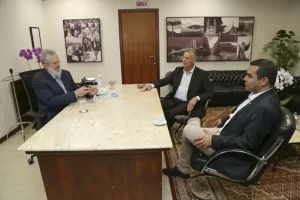 Leia mais sobre o artigo Presidente da Assembleia recebe superintendentes da Pesca e do Trabalho