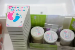 Leia mais sobre o artigo Saúde SC promove evento em alusão ao Dia Nacional do Teste do Pezinho e reforça importância do exame