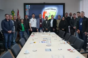 Leia mais sobre o artigo Reunião na Secretaria de Segurança Pública alinha ações com Conselhos Comunitários para a Temporada 2025/2026 em Florianópolis