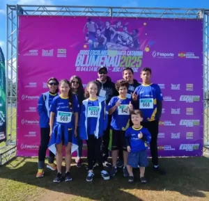 Leia mais sobre o artigo Estudantes da rede municipal de Florianópolis se destacam no PARAJESC 2025