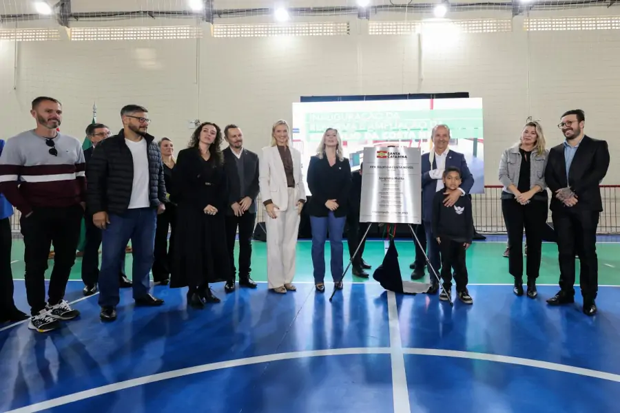 Governador inaugura reforma e ampliação da EEB Júlio da Costa Neves em Florianópolis 3