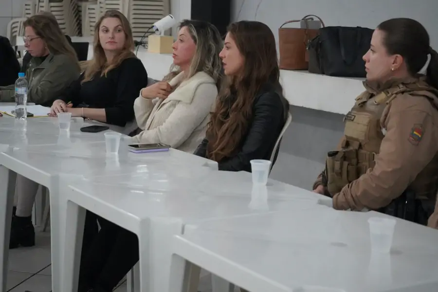 Portal Sul de Floripa acompanha terceira reunião do CONSEG Rio Tavares, com foco em segurança pública e proteção animal 3