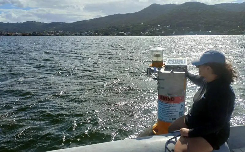 Boia UFSC-1 monitora em tempo real a água da Lagoa da Conceição, com dados públicos online 1