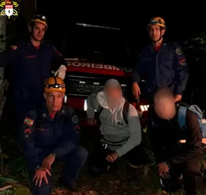 Leia mais sobre o artigo Bombeiros resgatam biólogos desorientados em área de mata no Canto da Lagoa