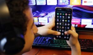 Leia mais sobre o artigo Especialistas alertam que crianças não podem ser “produto” das redes