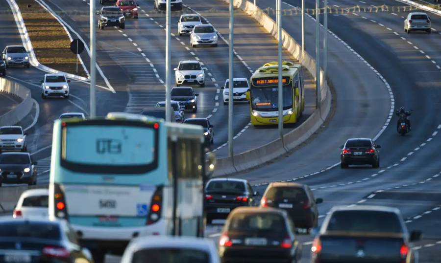 Governo federal recebe sugestões para levar internet a rodovias 1