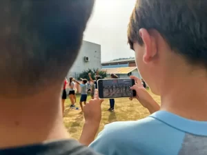 Leia mais sobre o artigo Projeto da UFSC liga Florianópolis a Salvador e Colômbia em vídeo-cartas de crianças