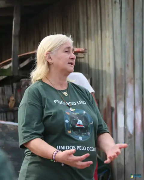 Mutirão de limpeza mobiliza comunidade e reforça a importância da preservação marinha em Florianópolis 3