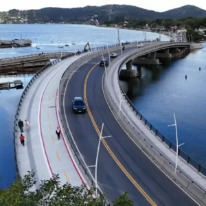 Leia mais sobre o artigo Nova ponte da Lagoa da Conceição é liberada com ciclovia e passeios para pedestres