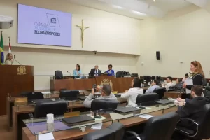 Leia mais sobre o artigo Audiência pública discutiu criação de grupo de trabalho sobre demandas do autismo em Florianópolis