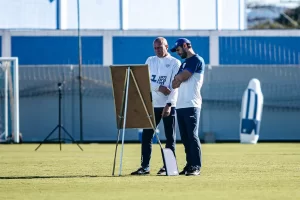 Leia mais sobre o artigo Avaí x Coritiba-PR, com ingressos especiais, pela 29ª rodada da Série B 2025 