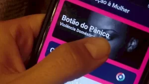 Leia mais sobre o artigo Botão do Pânico é destaque na prevenção de violência contra a mulher em Santa Catarina
