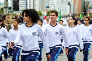 Leia mais sobre o artigo Estudantes da rede estadual celebram os 203 anos da Independência do Brasil em Florianópolis