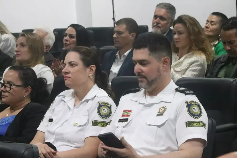 Secretaria dá posse a diretorias de seis Conselhos Comunitários de Segurança de Florianópolis 32