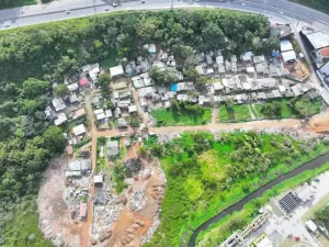 Leia mais sobre o artigo PMF apreende 5 caminhões por descarte irregular de entulho nos Ingleses