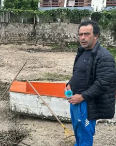 Leia mais sobre o artigo Pescador inicia ação de limpeza na Praia do Saco dos Limões com objetivo de revitalizar espaço para crianças