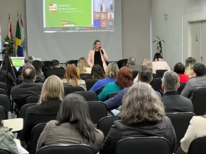 Leia mais sobre o artigo SED apresenta diagnóstico da educação catarinense para construção do novo Plano Estadual de Educação