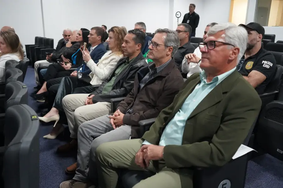 Secretaria dá posse a diretorias de seis Conselhos Comunitários de Segurança de Florianópolis 57