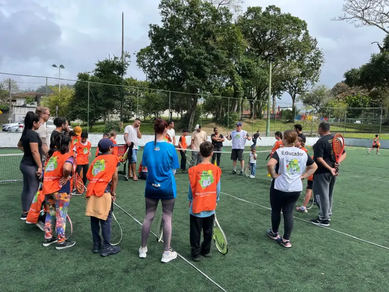 Semana da Família no Instituto Guga Kuerten reforça laços entre esporte e convivência  2