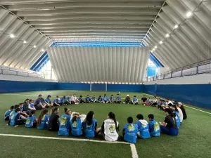 Leia mais sobre o artigo Semana da Família no Instituto Guga Kuerten reforça laços entre esporte e convivência 