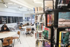 Leia mais sobre o artigo Biblioteca Pública de Santa Catarina premia leitores que mais pegaram livros emprestados em 2025