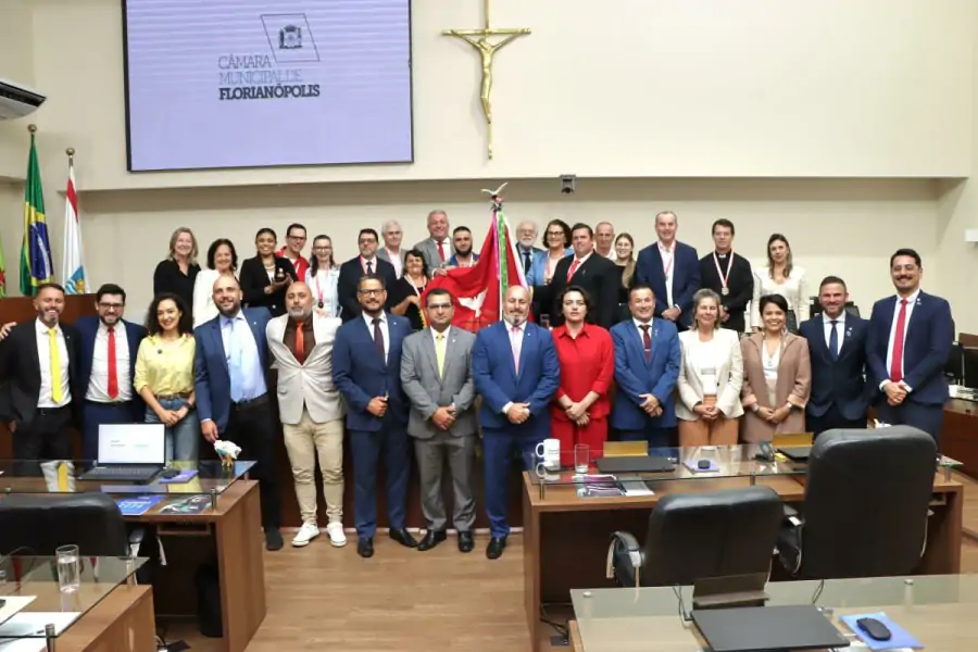 Medalha Divino Espírito Santo, é entregue em grande expediente na Câmara Municipal 1