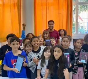 Leia mais sobre o artigo Afrotech une tecnologia e consciência racial nas escolas municipais