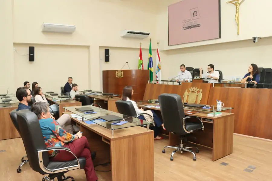 CPE apresenta grupo que irá revisar normas das Unidades de Conservação de Florianópolis 1