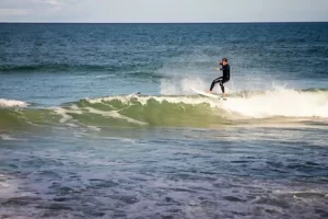 Leia mais sobre o artigo Lançado edital de Escolas de Surf para o Verão 25/26