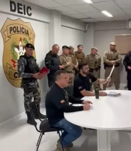 Leia mais sobre o artigo Mega operação policial visa desarticular organização criminosa na Grande Florianópolis