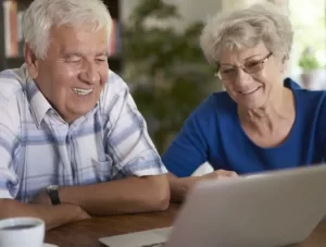 Leia mais sobre o artigo Oficina gratuita de inclusão digital para idosos está com inscrições abertas em Florianópolis