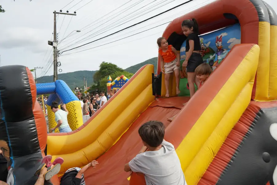 Natal da Tapera reúne comunidade e confirma Festa da Virada na Praia para o dia 31 12