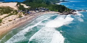 Leia mais sobre o artigo Florianópolis divulga pontos oficiais para estacionamento e descarte de dejetos durante a Operação Verão
