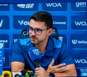 Leia mais sobre o artigo Pedro Costa concede entrevista coletiva e convoca torcida para estreia do Avaí no Catarinense