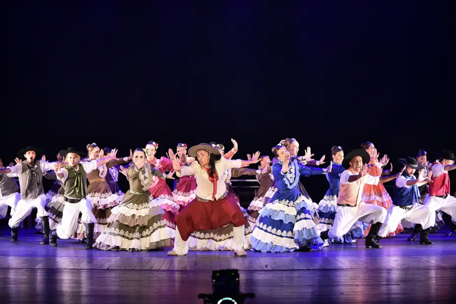 15º Festival de Dança de Florianópolis abre inscrições e terá categoria inédita para bailarinos 40+ 1