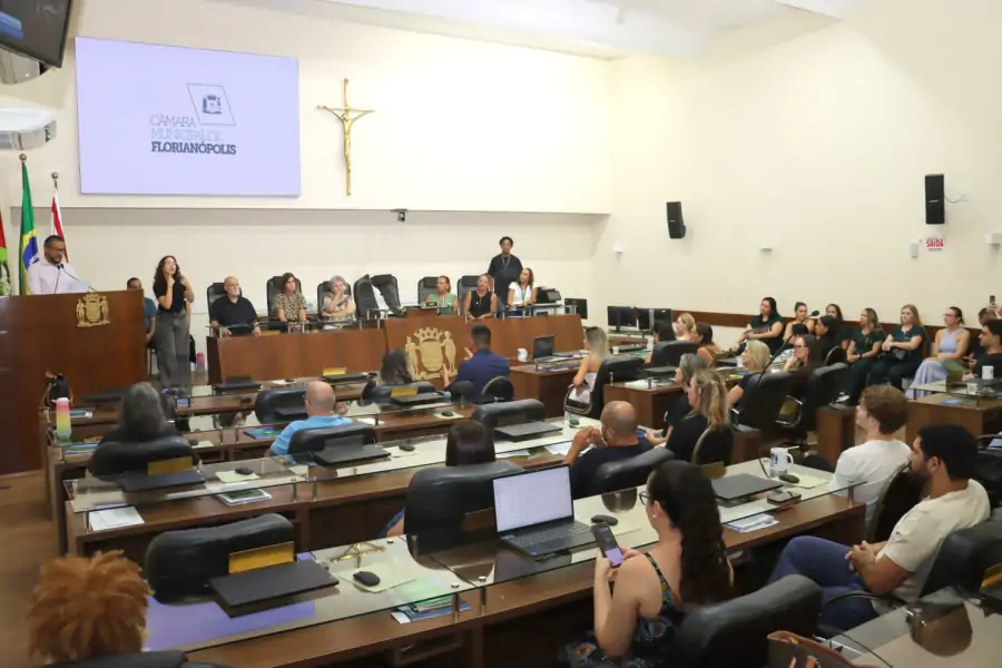 Audiência Pública debate educação para a comunidade surda em Florianópolis 1