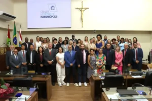 Leia mais sobre o artigo Câmara realiza sessão solene de entrega das medalhas Antonieta de Barros e Beata Joana de Gusmão
