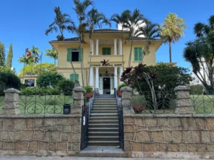 Fundação Cultural Badesc lança catálogo no aniversário de 20 anos 12