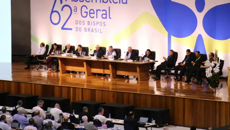 Bispos em assembleia publicam mensagem ao povo brasileiro 1