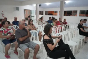 Leia mais sobre o artigo Reunião conjunta dos CONSEGs Campeche e Carianos debate cibersegurança, segurança das mulheres e participação comunitária