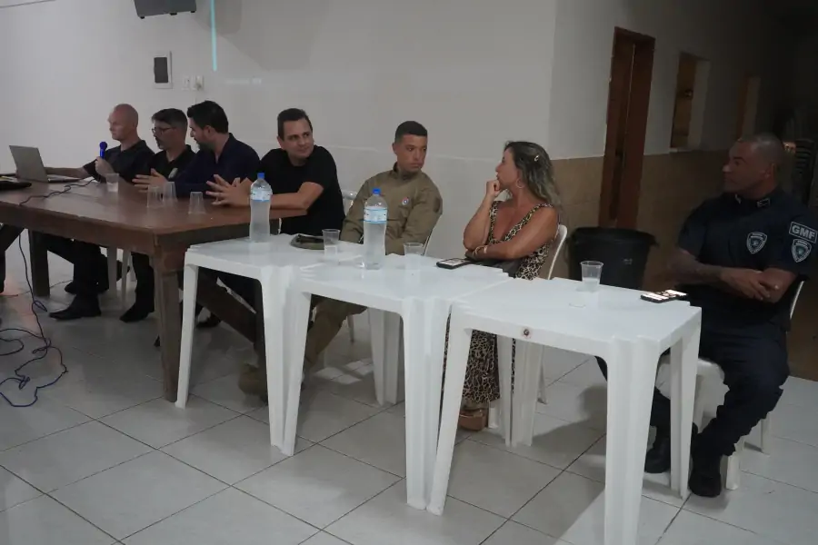 Reunião conjunta dos CONSEGs Campeche e Carianos debate cibersegurança, segurança das mulheres e participação comunitária 2