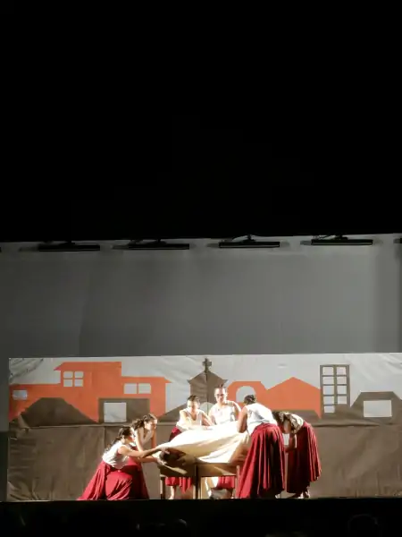 Encenação da Paixão de Cristo reúne mais de 3 mil pessoas no Ribeirão da Ilha 11