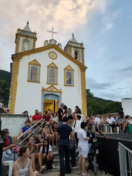 Encenação da Paixão de Cristo reúne mais de 3 mil pessoas no Ribeirão da Ilha 27