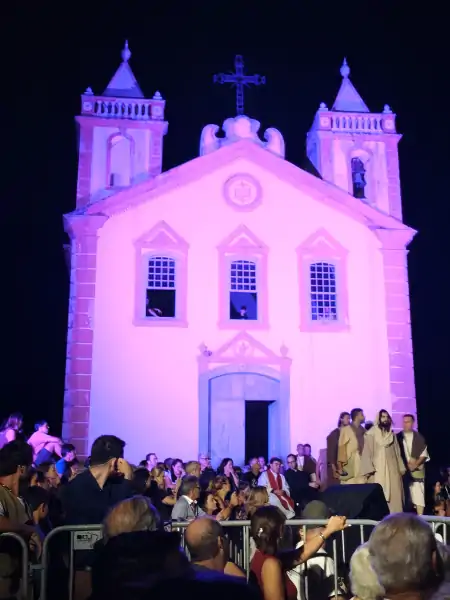 Encenação da Paixão de Cristo reúne mais de 3 mil pessoas no Ribeirão da Ilha 44