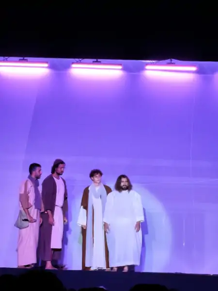 Encenação da Paixão de Cristo reúne mais de 3 mil pessoas no Ribeirão da Ilha 3